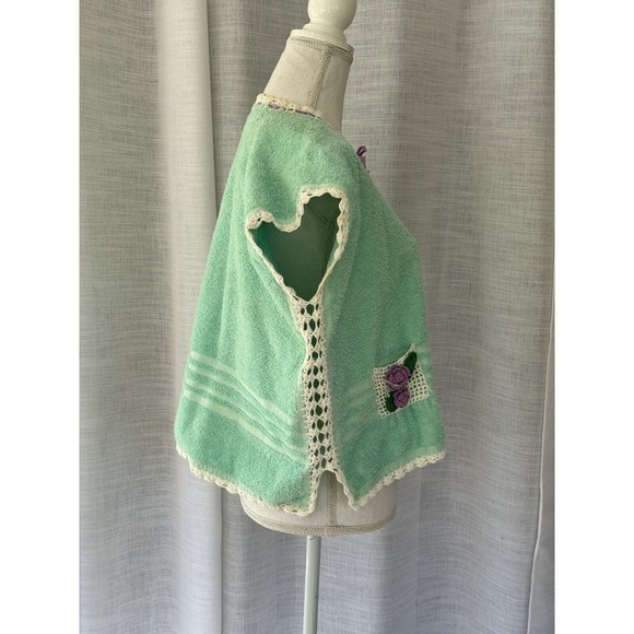Aqua Green Terry Towel Crop Vest Bath Cover Mid- Century Crochet Violet Flowers - Picture 4 of 9